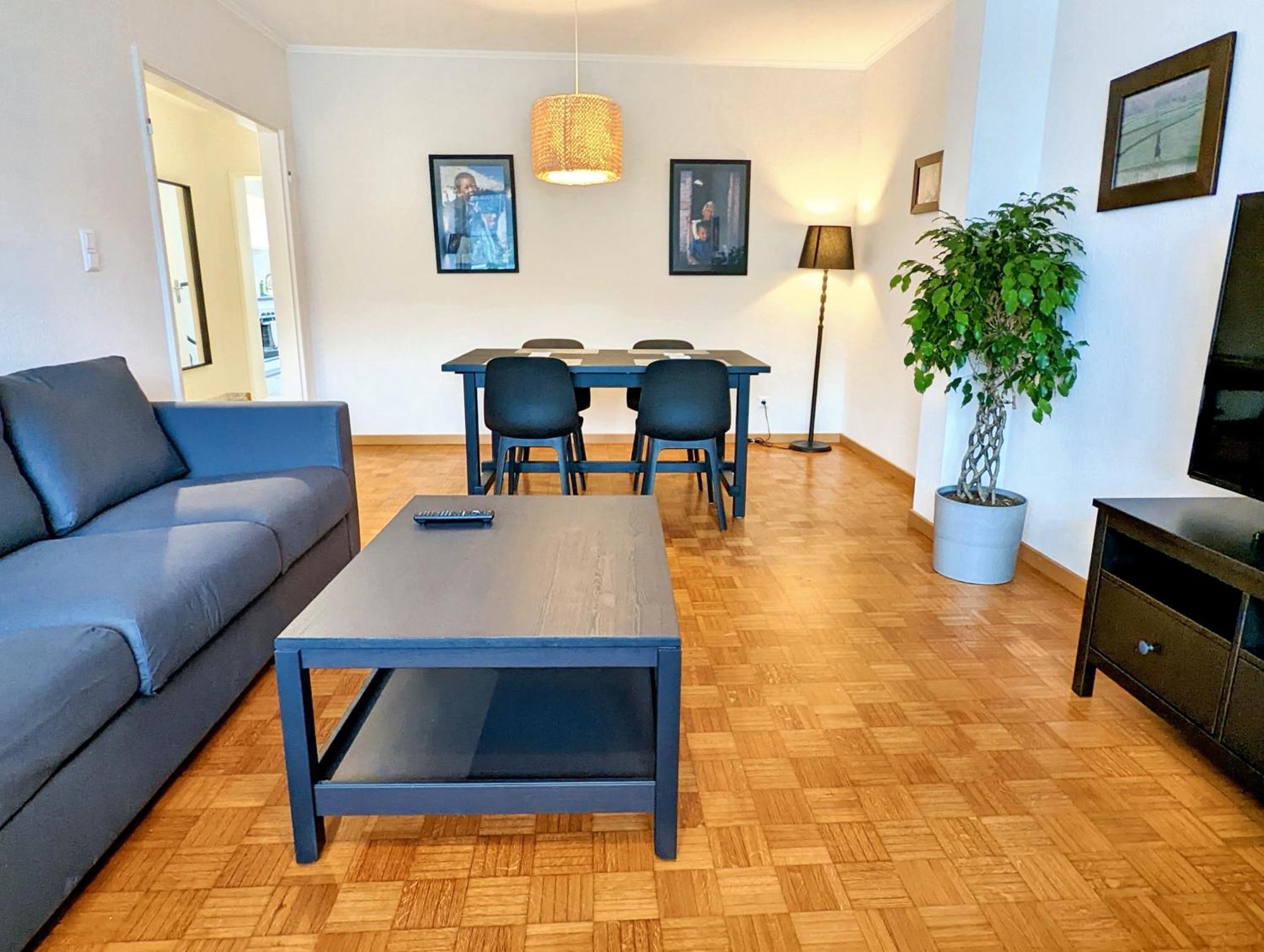 Howald 2 Bedroom With Private Garage & Garden Apartment