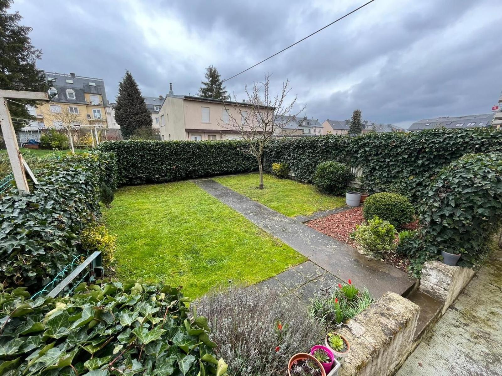 Howald 2 Bedroom With Private Garage & Garden Apartment *