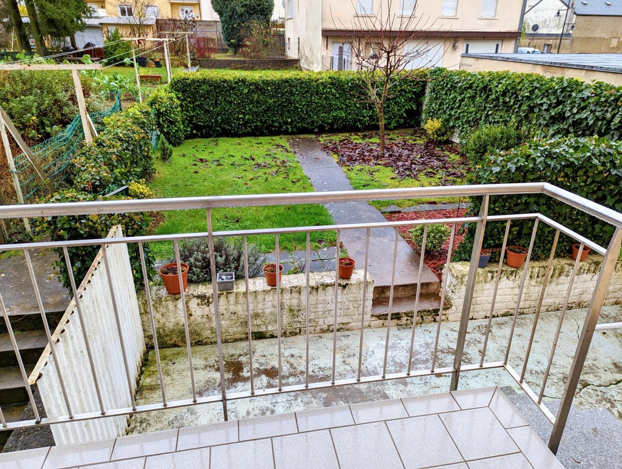 Howald 2 Bedroom With Private Garage & Garden Apartment